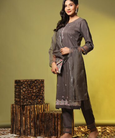 Grey Embroidered Chinon Kurta Set with Organza Dupatta