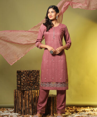 Onion Pink Colourful Embroidered Chinnon Pattern Kurta Set With Organza Dupatta
