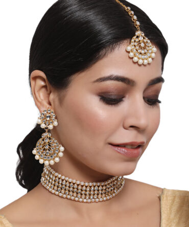 Gold-Toned Kundan & Pearl Jewellery Set