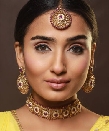 Gold-Plated Purple & White Kundan Studded & Beaded Choker Jewellery Set With Maangtikka