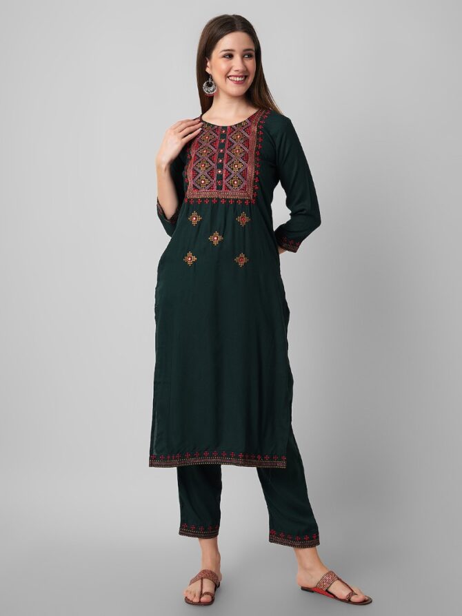 Women Green Embroidered Kurta with Trousers (Set of 2)