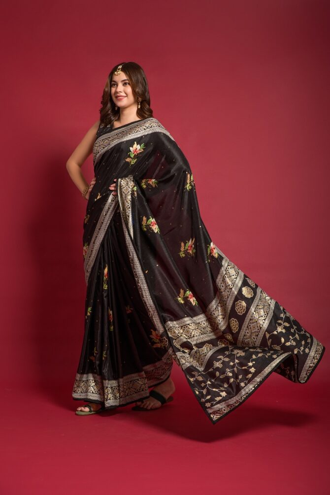 Kali Smooth  Silk Traditional Rich Pallu Saree (Black)
