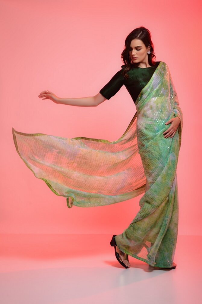 Prizam Bollywood Party Wear Saree (Parrot)