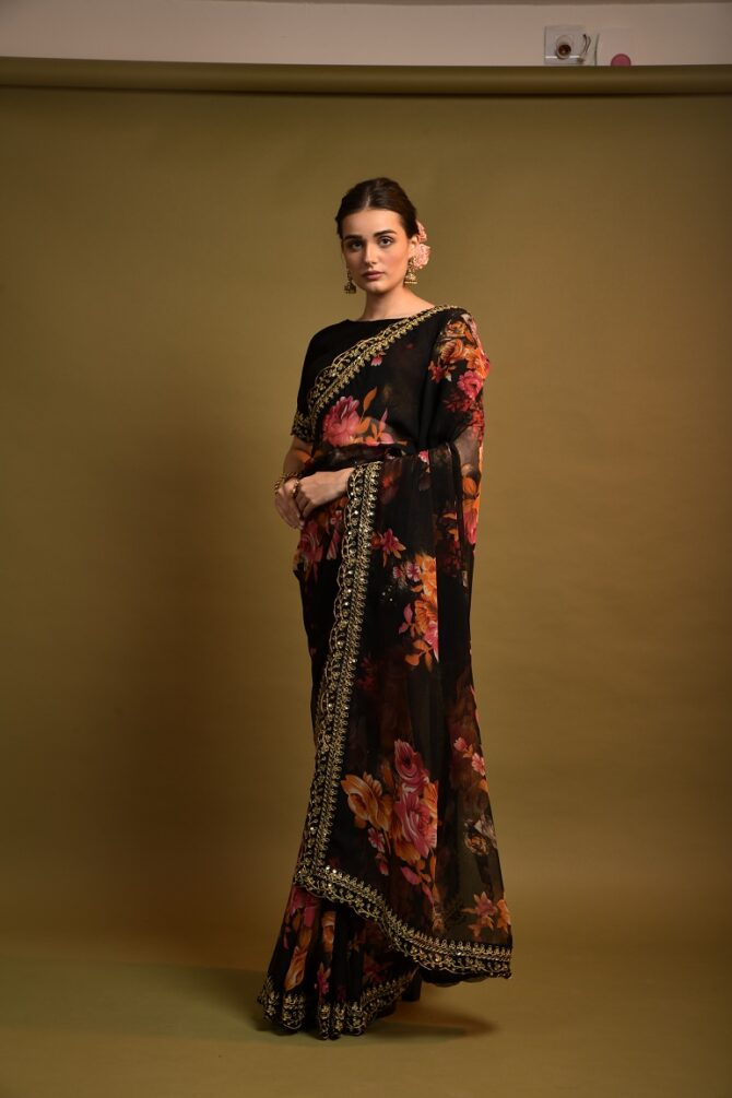 Velley Georgette Flower Print Saree (Black)