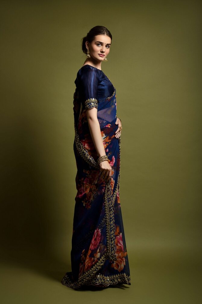 Velley Georgette Flower Print Saree (Nevy Blue)