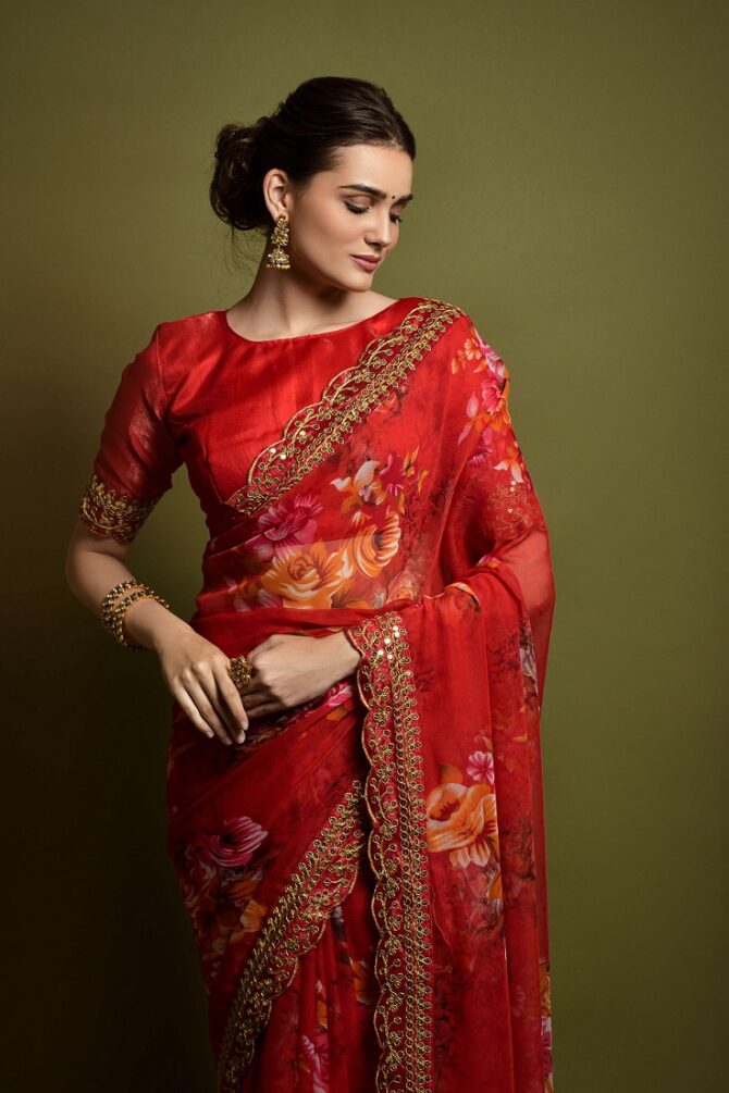 Velley Georgette Flower Print Saree (Red)