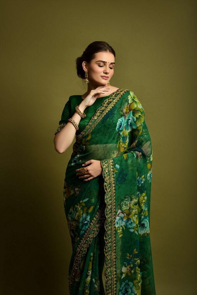 Velley Georgette Flower Print Saree (Green)